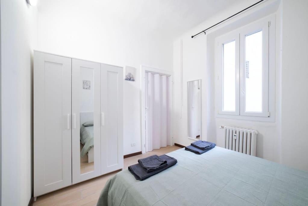 Apartment 4 Stops From The City Center Milano Exteriör bild