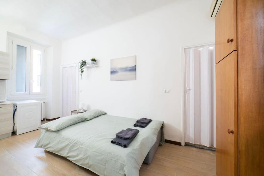 Apartment 4 Stops From The City Center Milano Exteriör bild