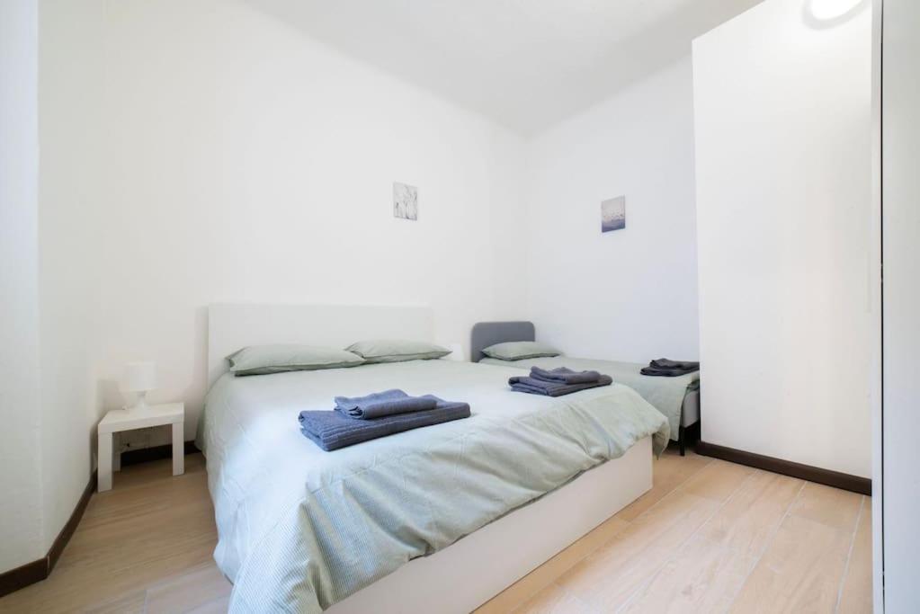 Apartment 4 Stops From The City Center Milano Exteriör bild